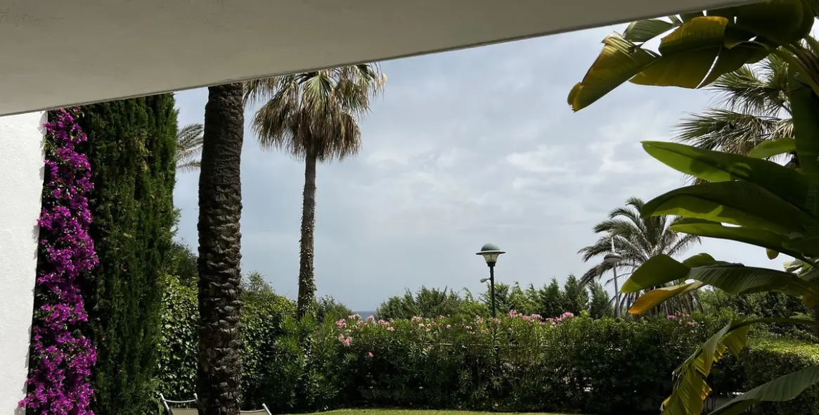 Sale of ground floor apartment in Marbella 30