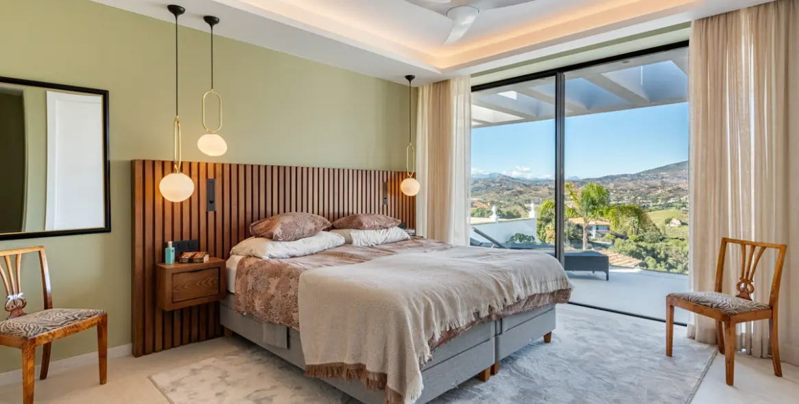 Venta de villa independiente en Cerros del Aguila 23