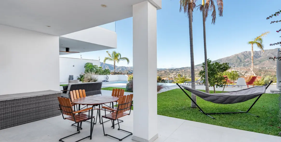 Venta de villa independiente en Cerros del Aguila 34