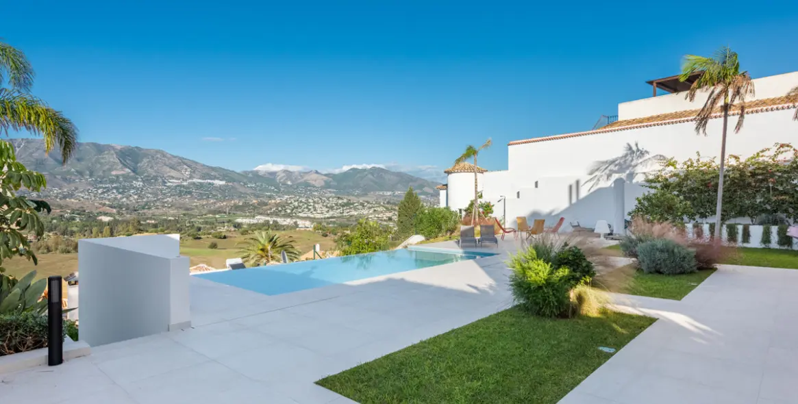 Venta de villa independiente en Cerros del Aguila 38