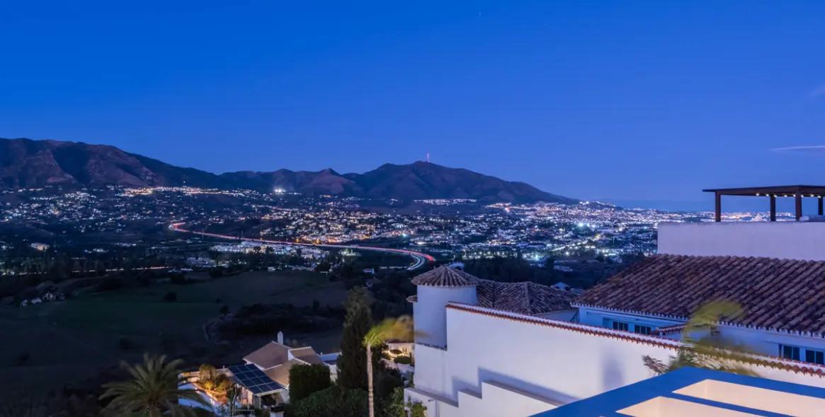 Venta de villa independiente en Cerros del Aguila 43