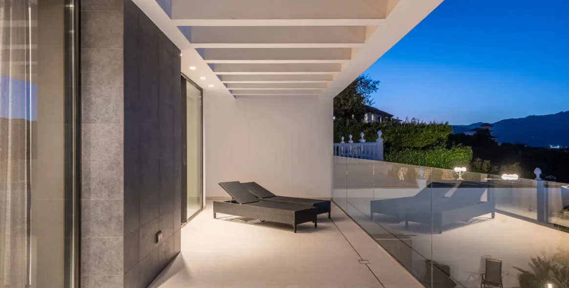 Venta de villa independiente en Cerros del Aguila 46