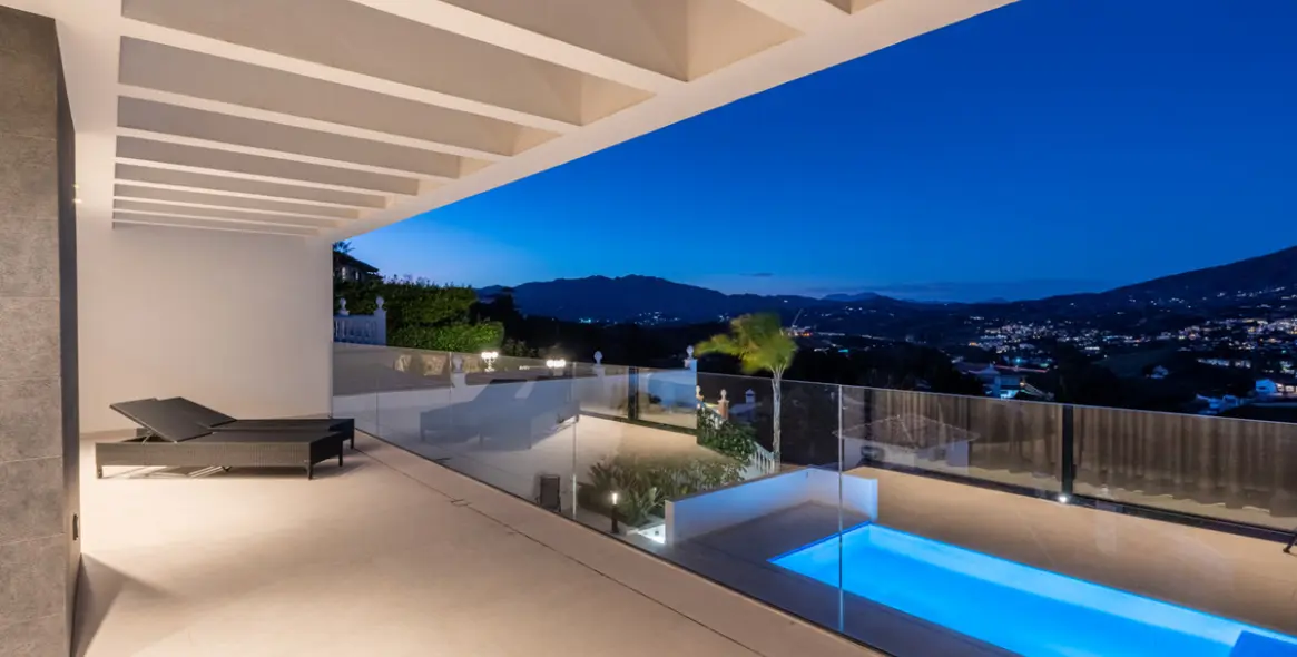 Venta de villa independiente en Cerros del Aguila 50