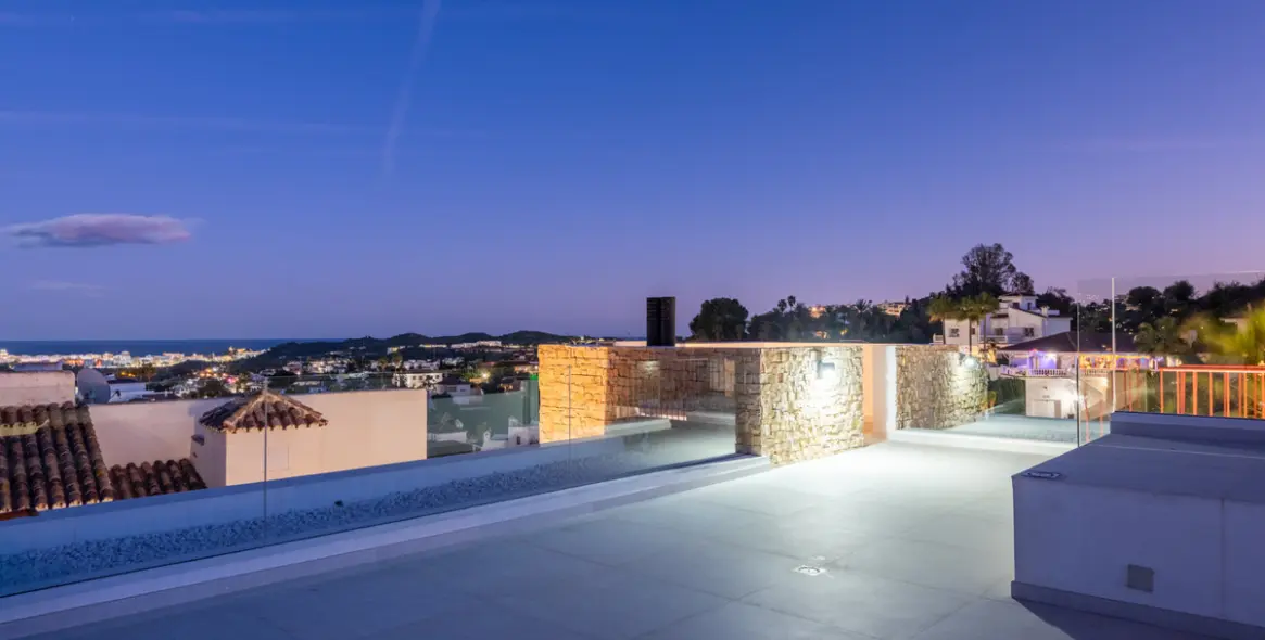 Venta de villa independiente en Cerros del Aguila 53