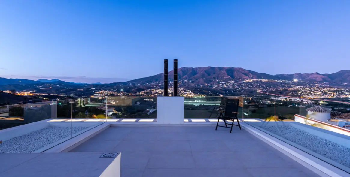 Venta de villa independiente en Cerros del Aguila 55
