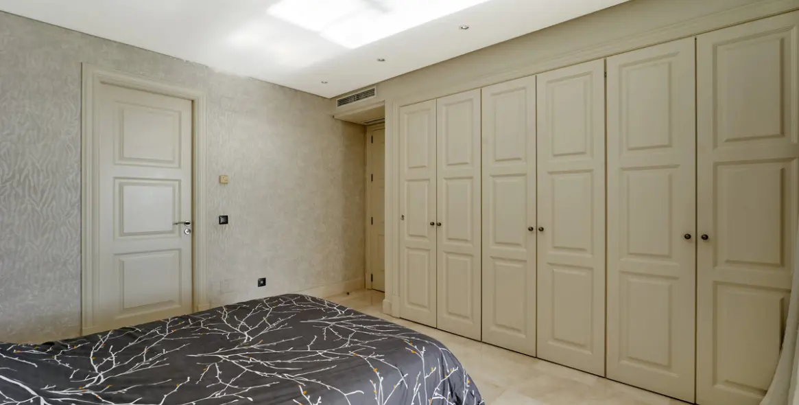 Sale of ground floor apartment in Estepona (district Estepona) 10