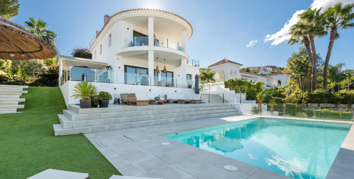 Продажа  отдельно стоящей виллы в La Cala Golf 73