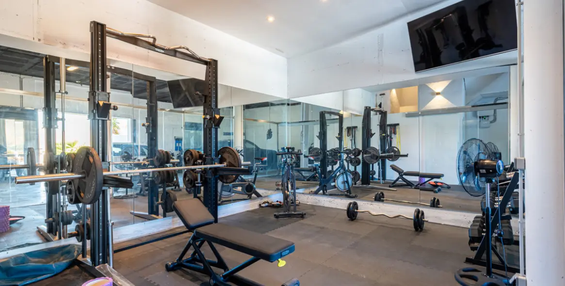 Продажа  отдельно стоящей виллы в La Cala Golf 79