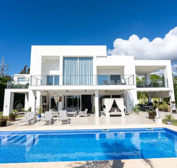 Detached villa R5186644