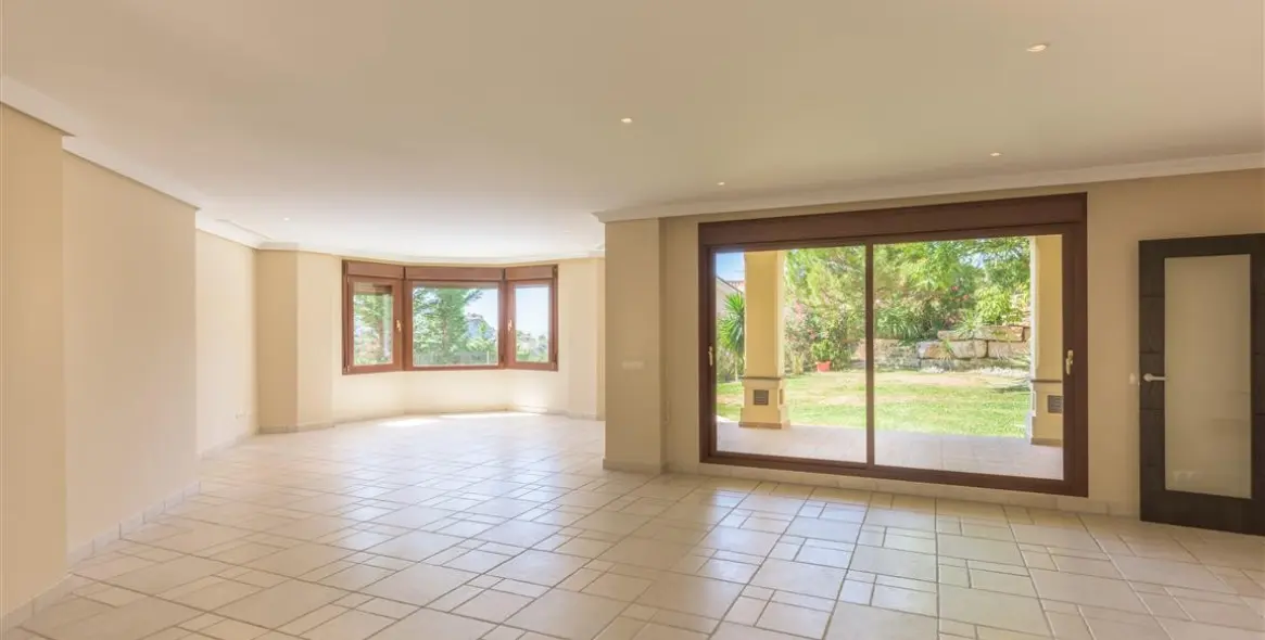 Sale of detached villa in Benahavís (district Los Arqueros) 3