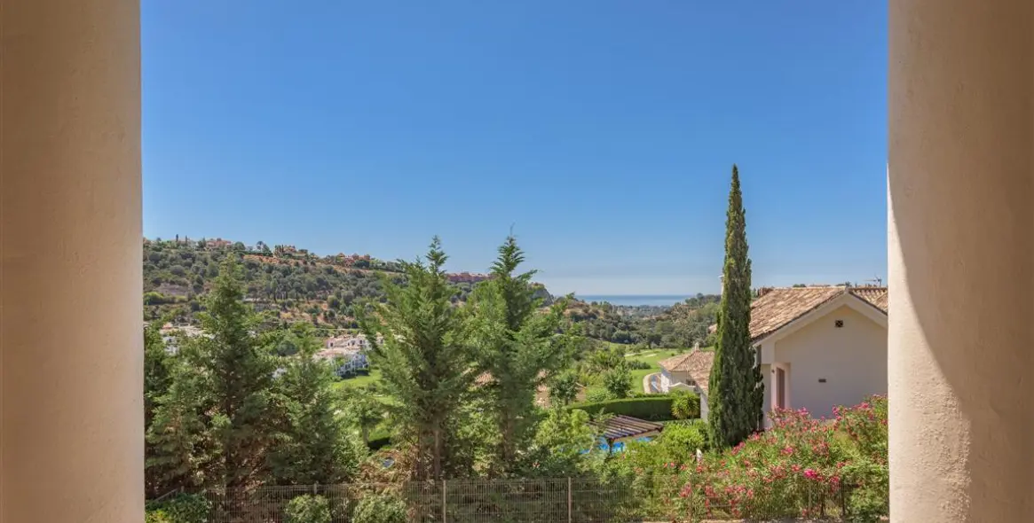 Sale of detached villa in Benahavís (district Los Arqueros) 10