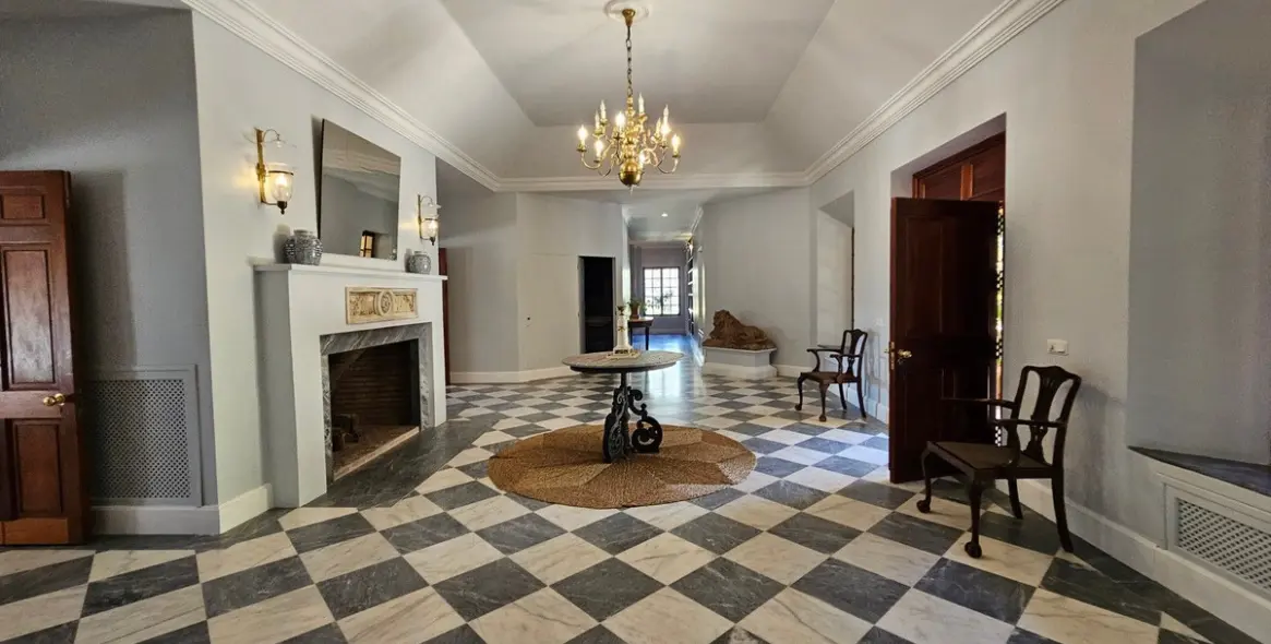 Продажа  отдельно стоящей виллы в Ronda 9