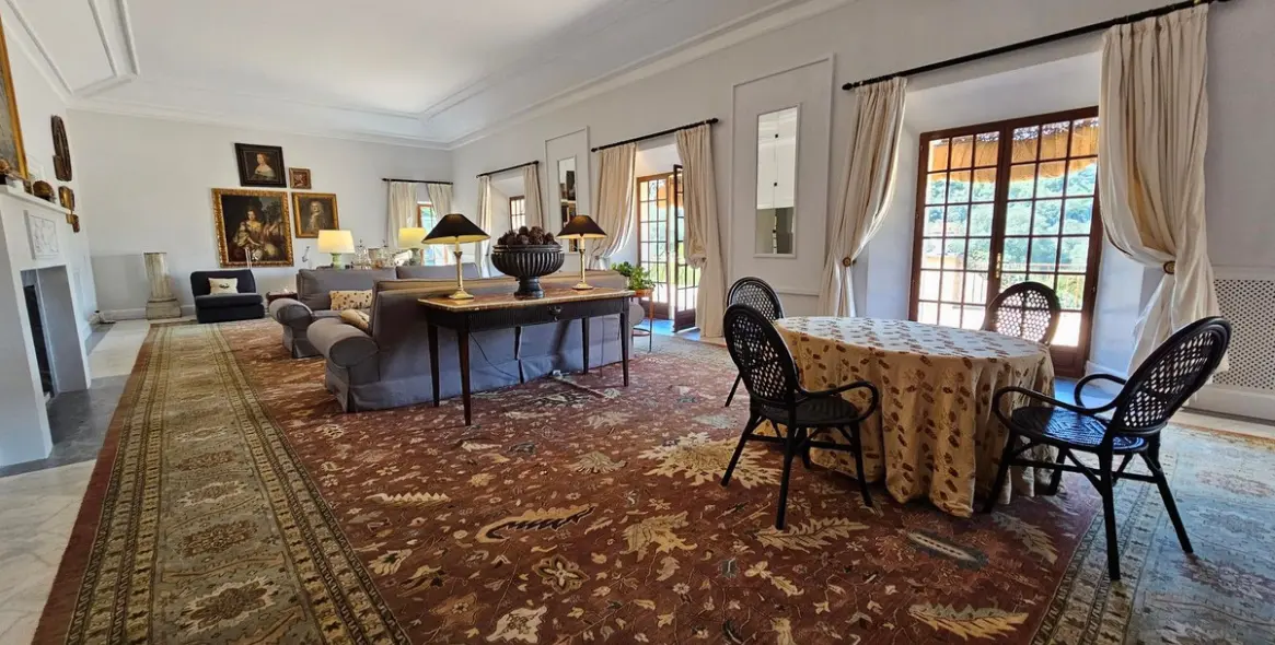 Продажа  отдельно стоящей виллы в Ronda 11