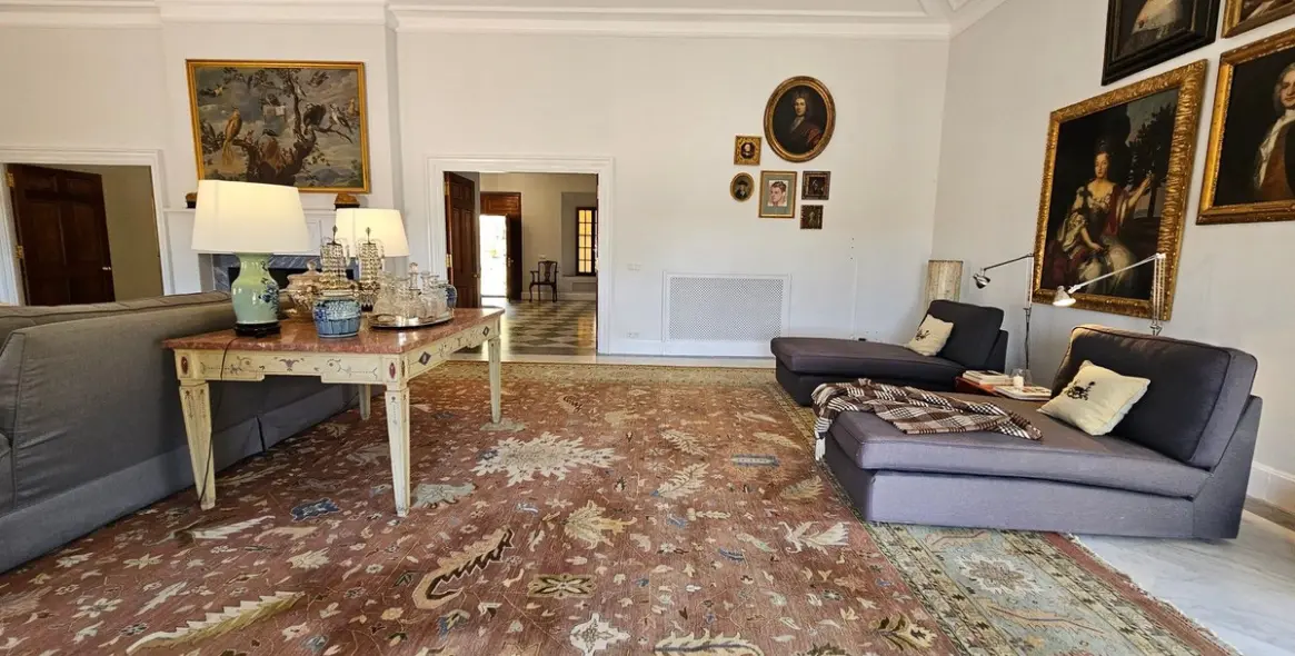 Продажа  отдельно стоящей виллы в Ronda 26