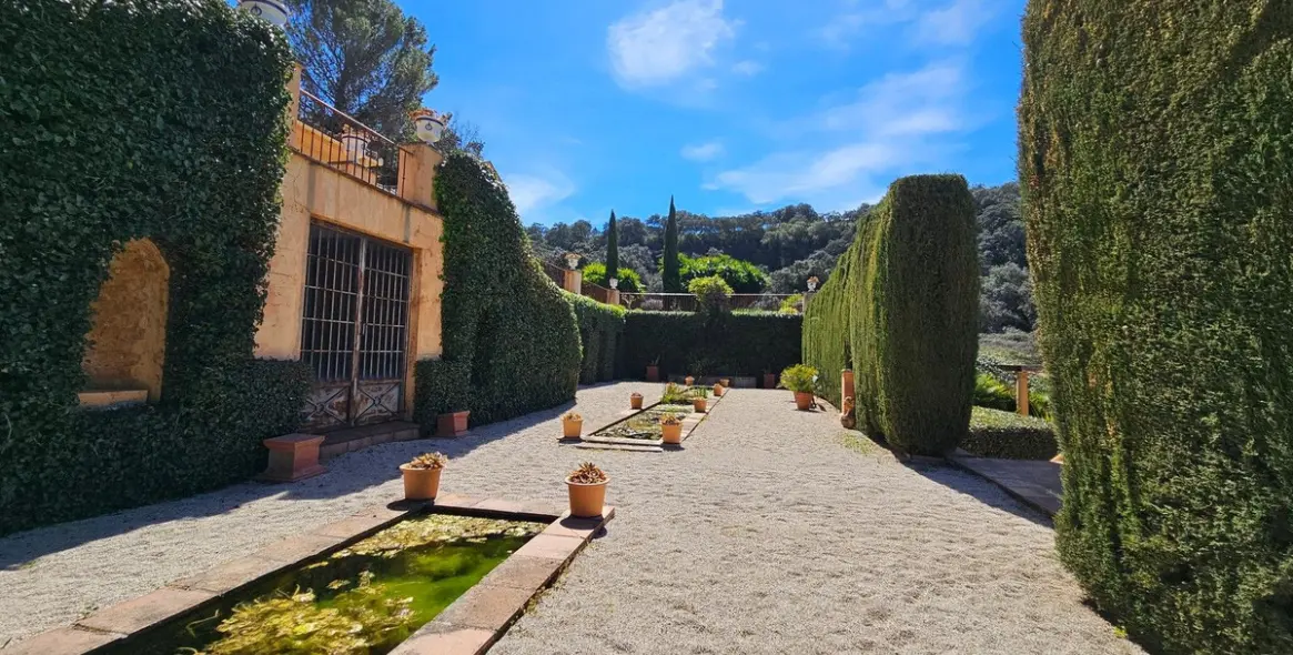 Продажа  отдельно стоящей виллы в Ronda 28