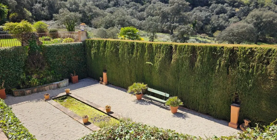 Продажа  отдельно стоящей виллы в Ronda 36