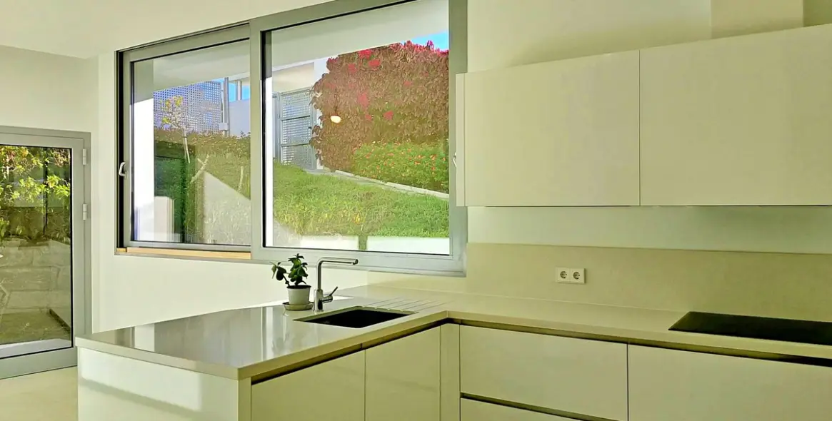 Sale of semi-detached house in Sierra Blanca 16