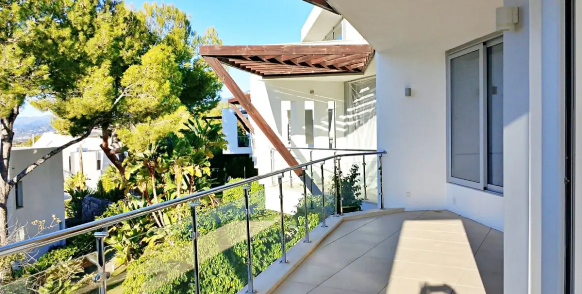 Sale of semi-detached house in Sierra Blanca 32