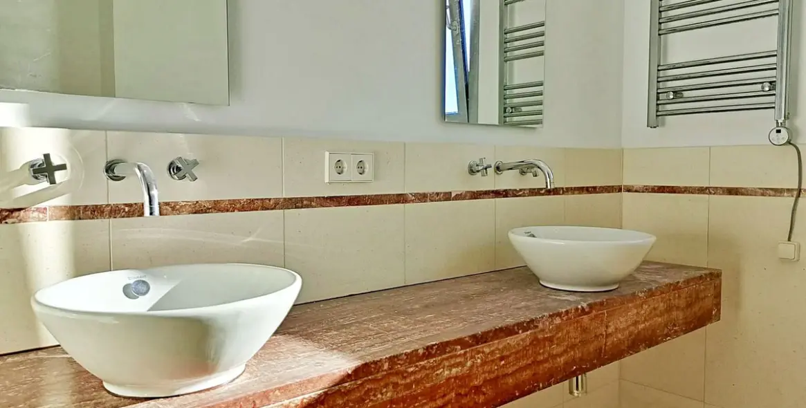 Sale of semi-detached house in Sierra Blanca 42