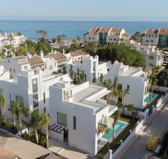 Detached villa R4892461