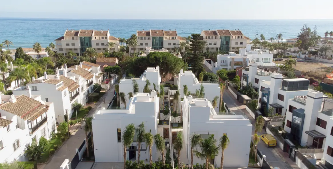 Sale of detached villa in Marbella (district The Golden Mile) 2