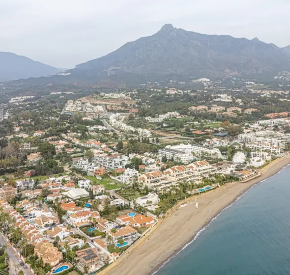 Detached villa R4892461