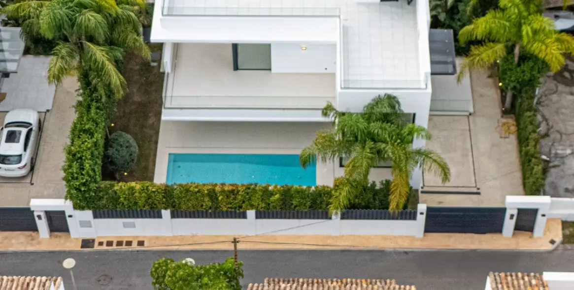 Sale of detached villa in Marbella (district The Golden Mile) 7