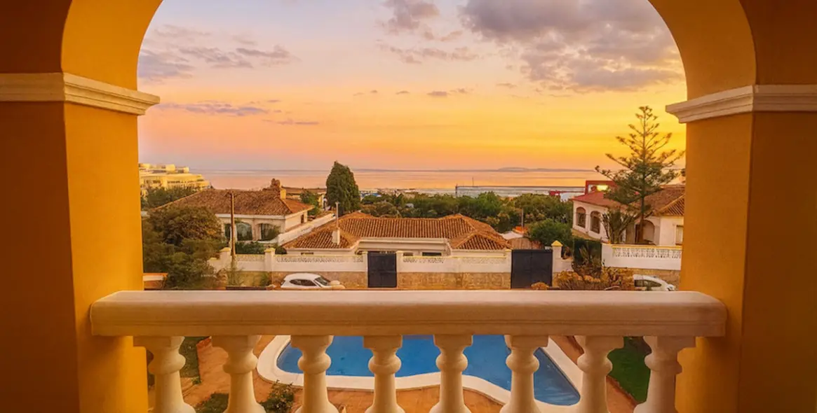 Продажа  отдельно стоящей виллы в Torremolinos 4