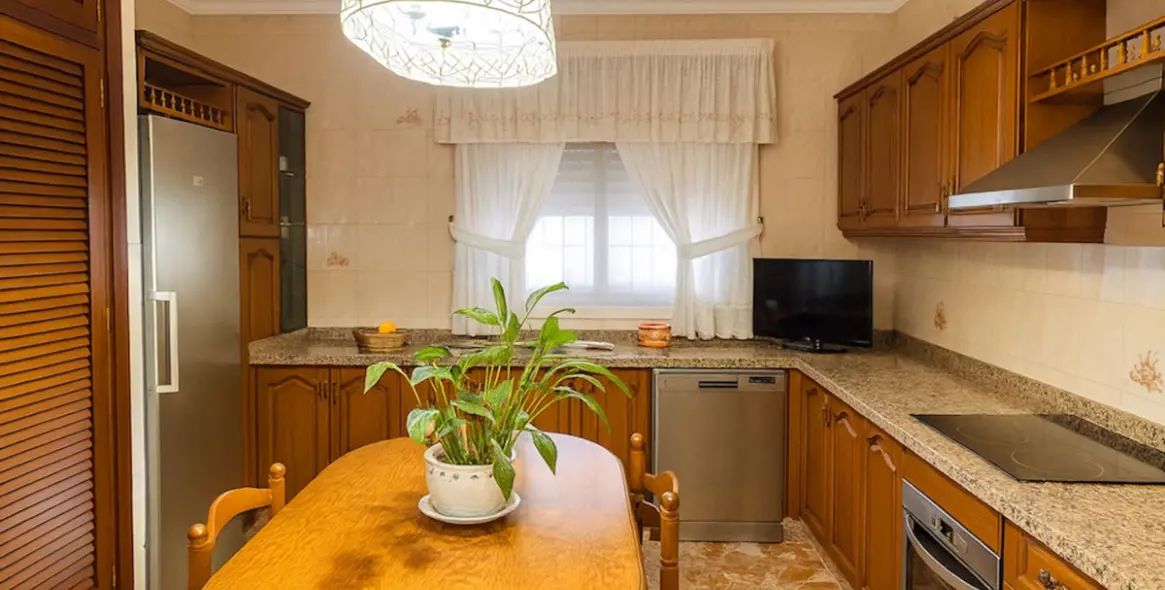 Sale of detached villa in Torremolinos 29