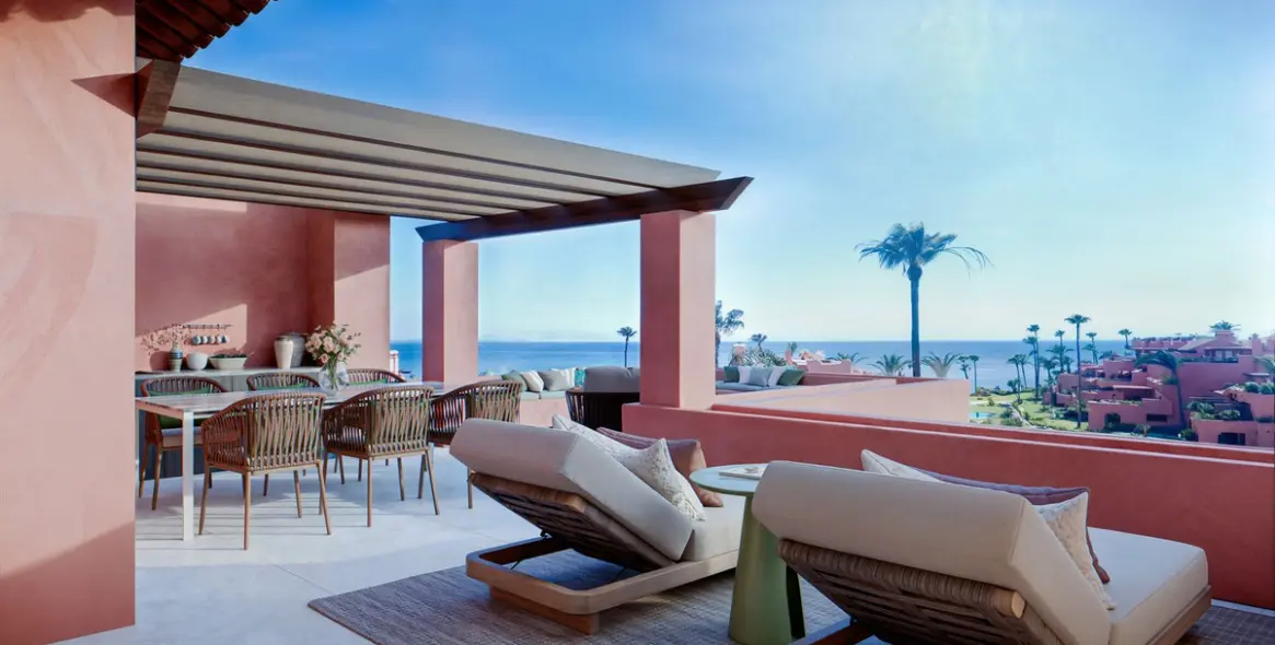 Sale of penthouse in Estepona (district New Golden Mile) 1