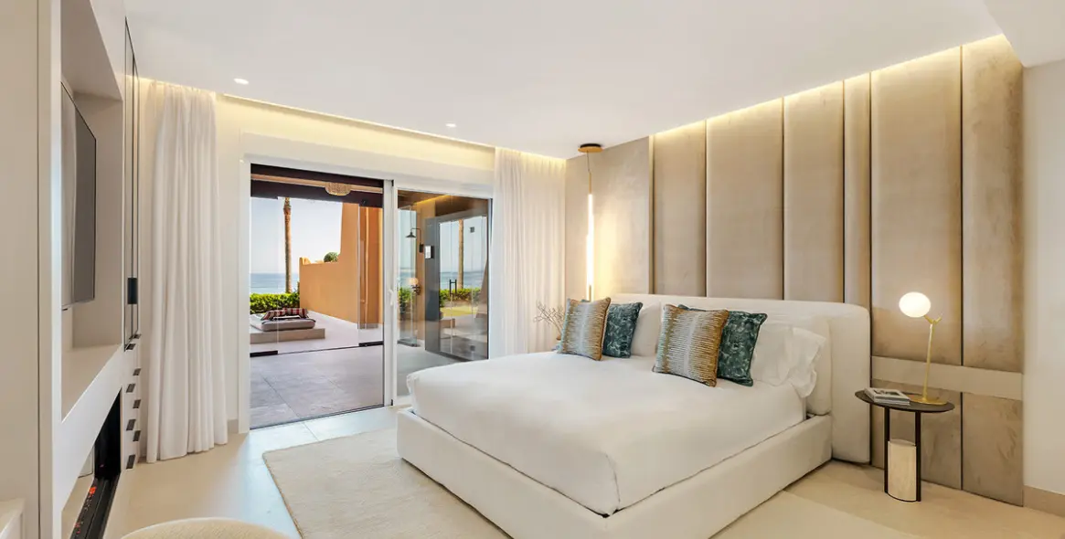 Sale of ground floor apartment in Estepona (district Estepona) 10