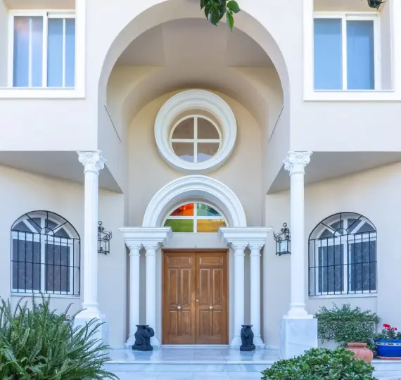 Sale of detached villa in New Golden Mile