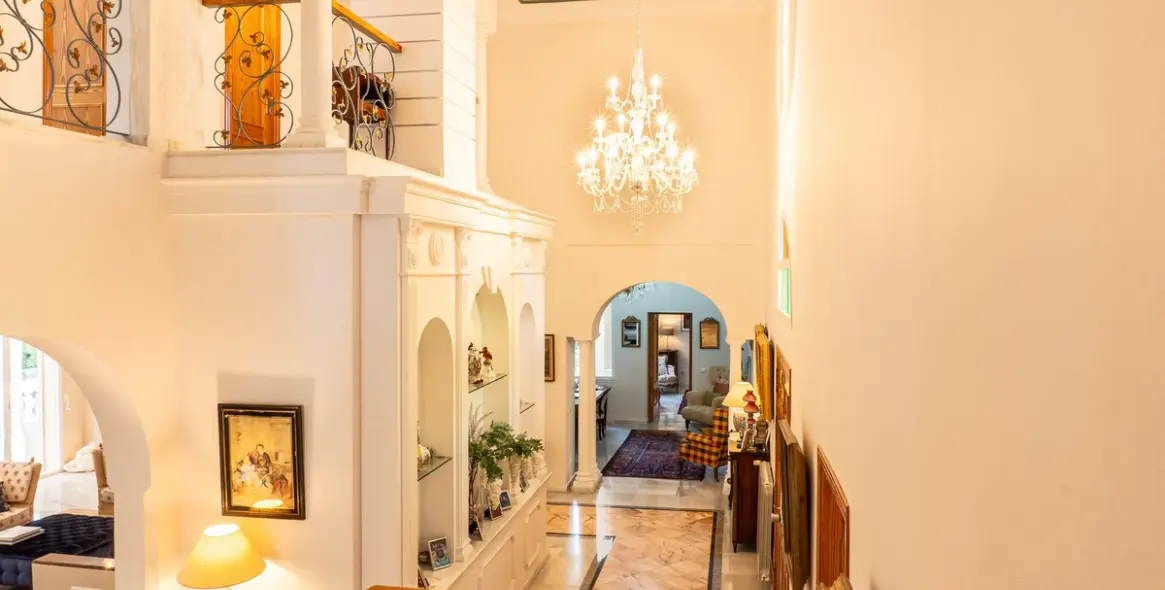 Sale of detached villa in New Golden Mile 34