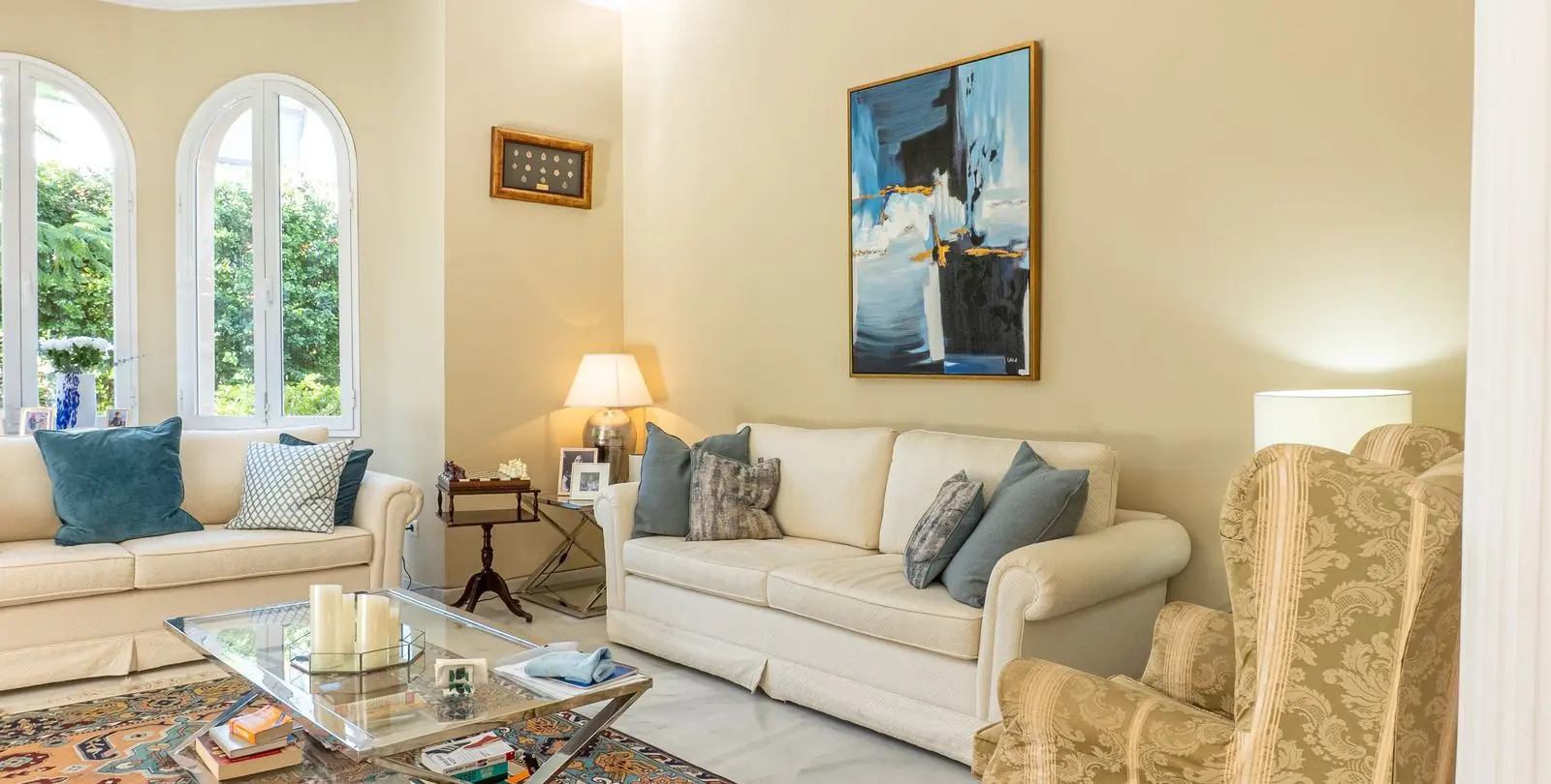 Sale of detached villa in New Golden Mile 8