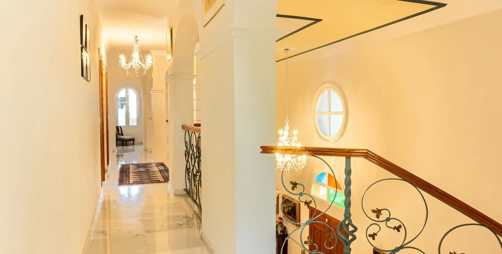 Sale of detached villa in New Golden Mile 20