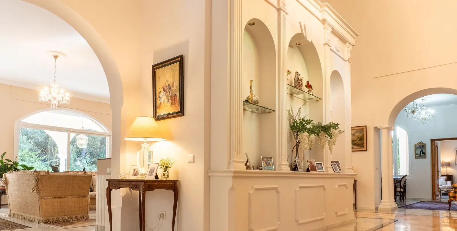Sale of detached villa in New Golden Mile 36