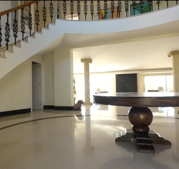 Sale of detached villa in El Paraiso