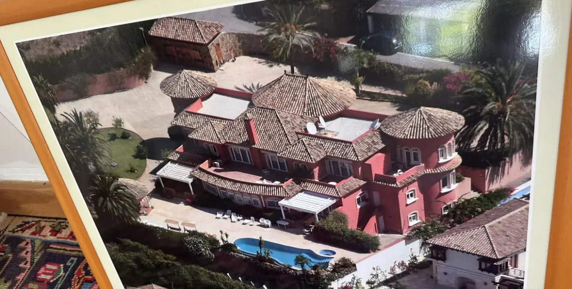 Продажа  отдельно стоящей виллы в El Paraiso 18
