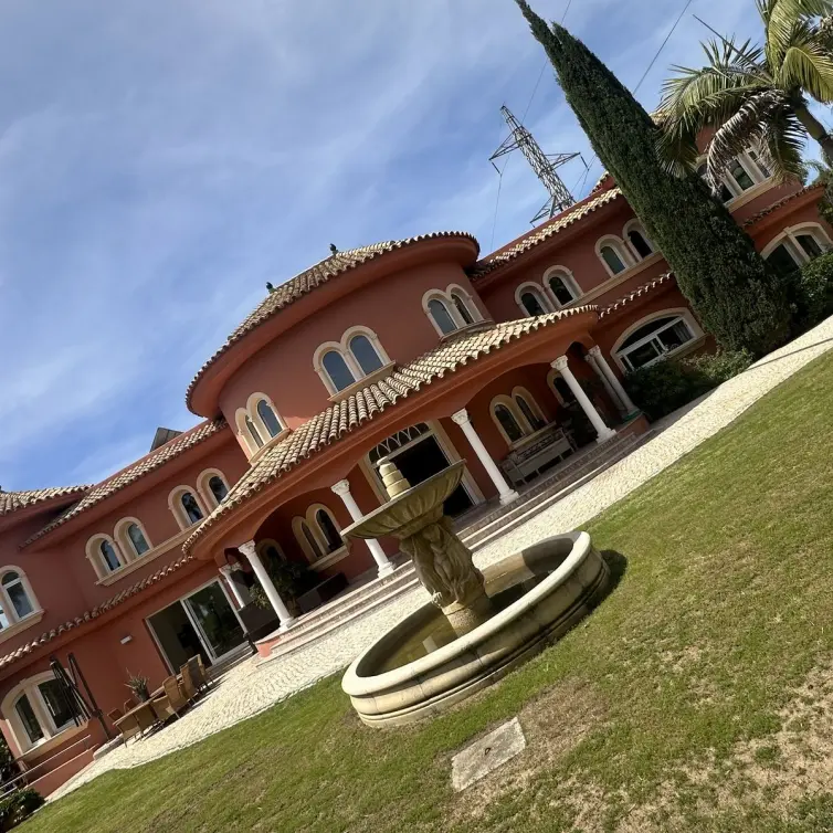 Venta de villa independiente en El Paraiso