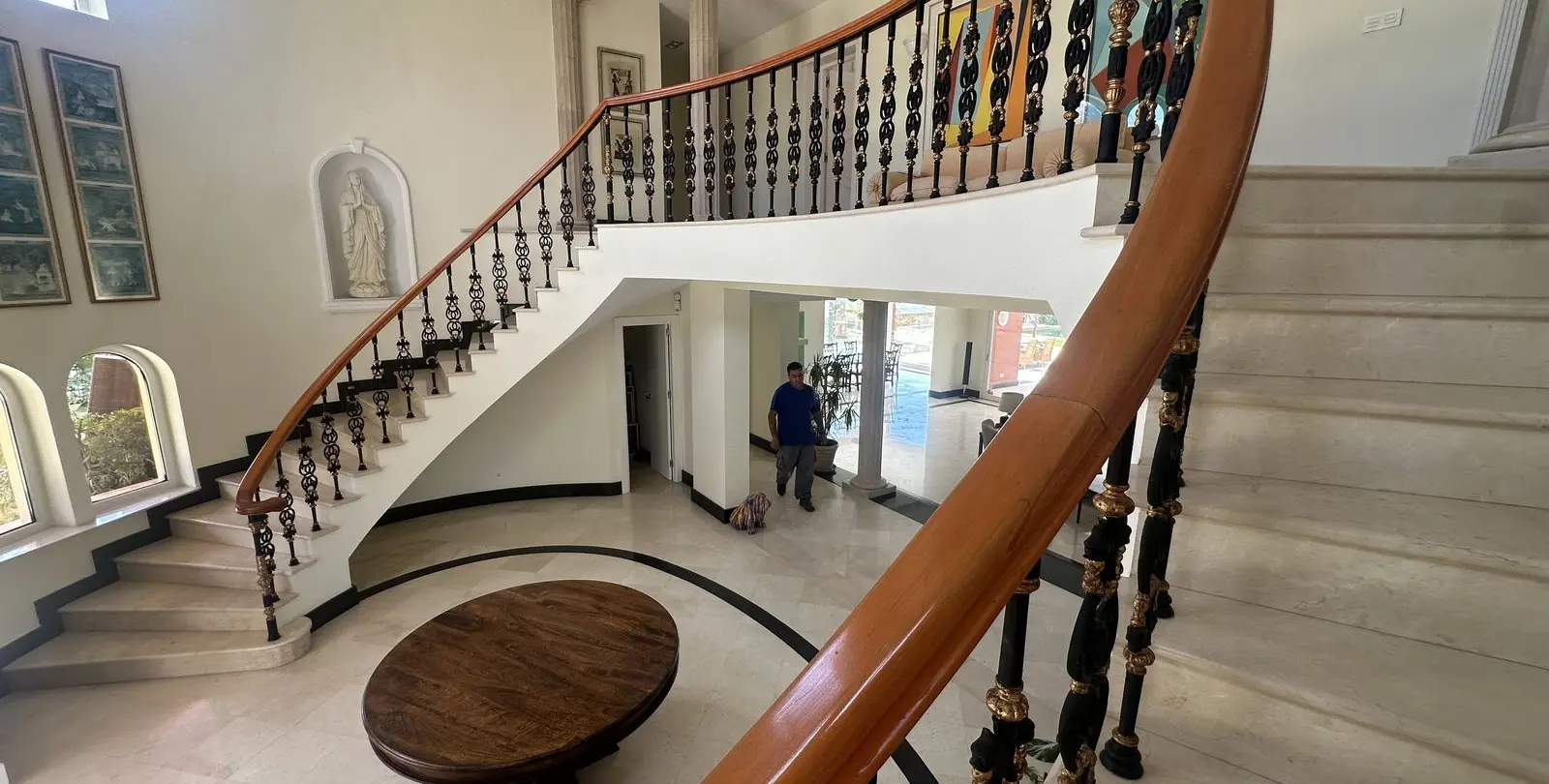 Venta de villa independiente en El Paraiso 2