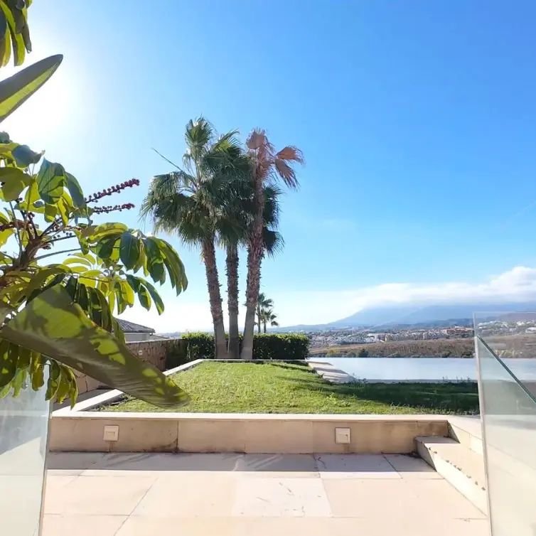Venta de villa independiente en El Paraiso
