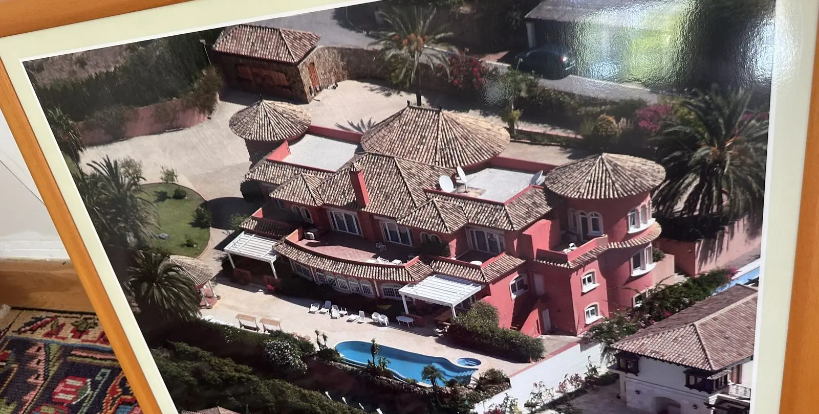 Venta de villa independiente en El Paraiso 18