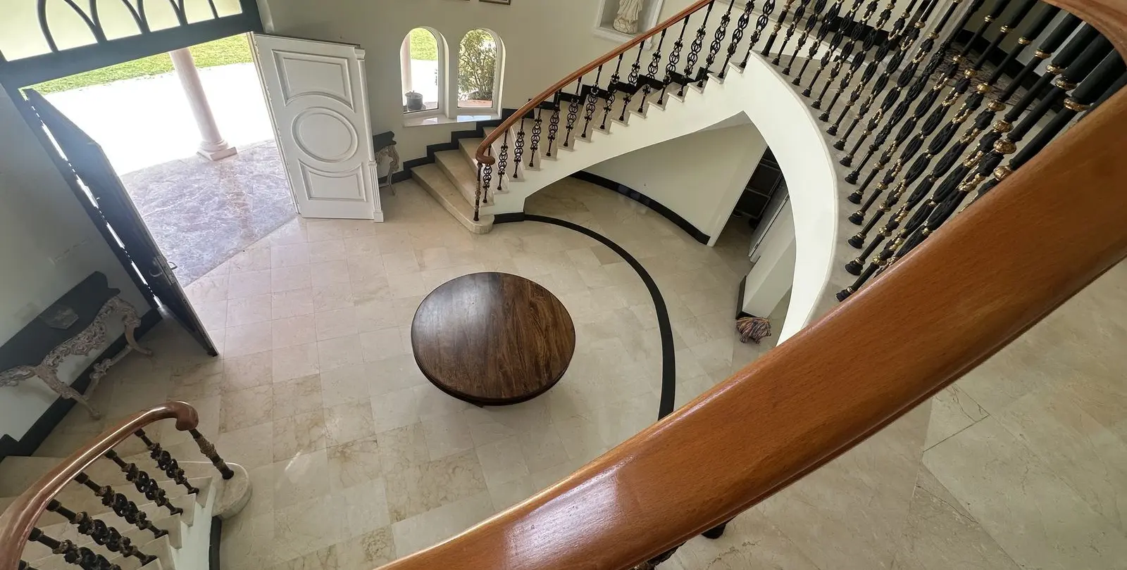 Venta de villa independiente en El Paraiso 34