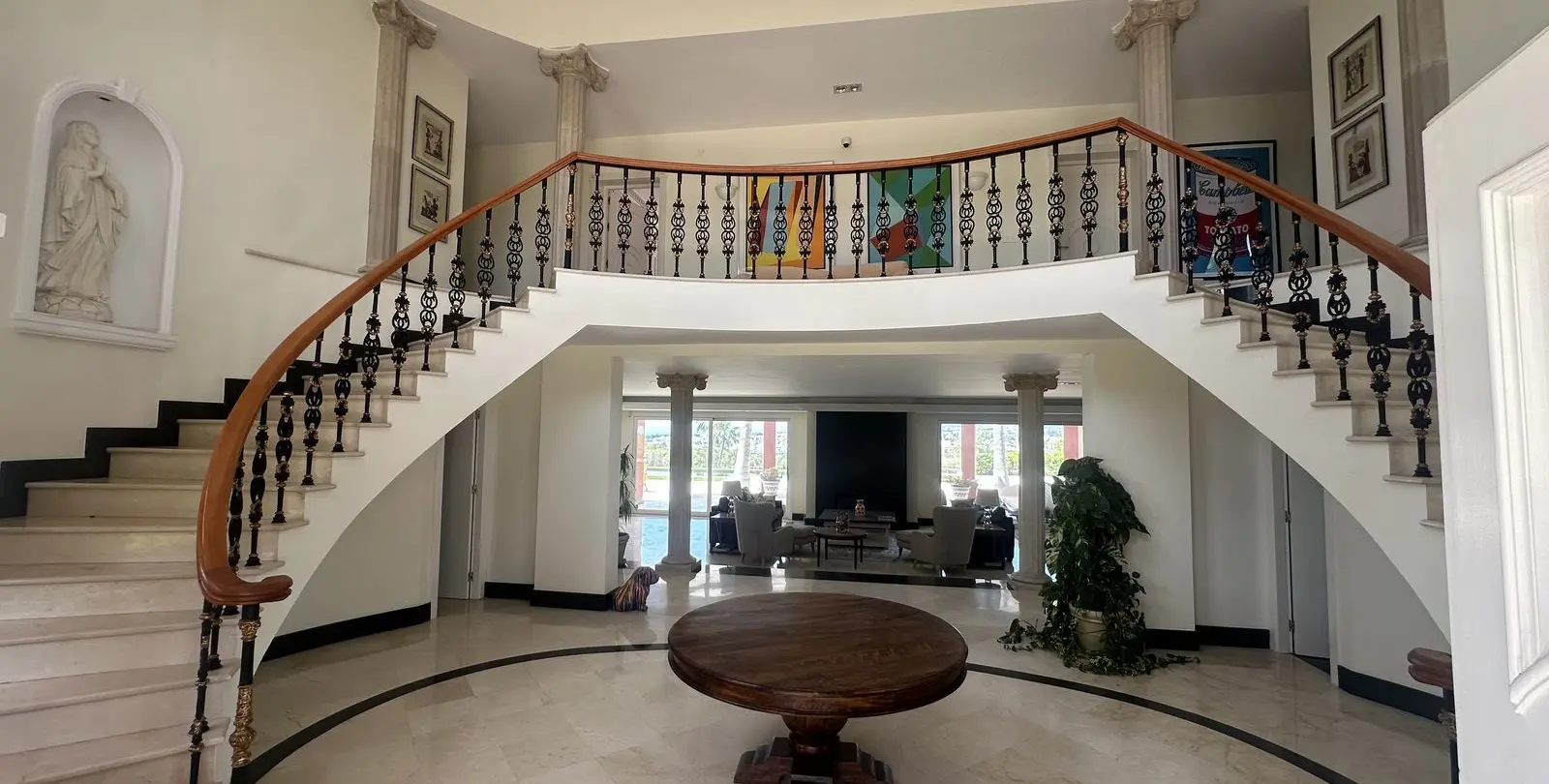 Venta de villa independiente en El Paraiso 35