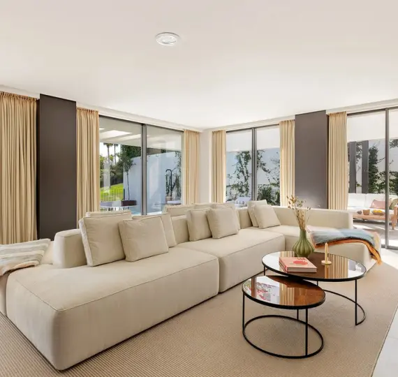 Detached villa R5235796