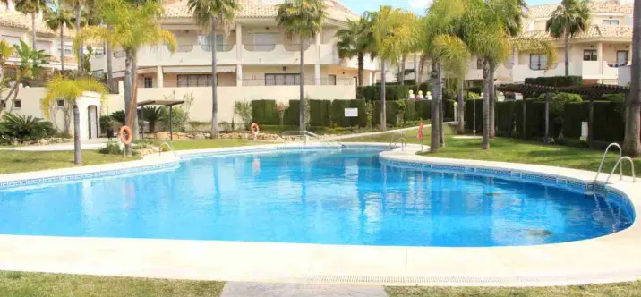 Long-term rent of townhouse in El Rosario 2