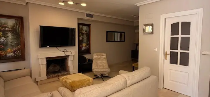 Short-term rent of townhouse in El Rosario 1