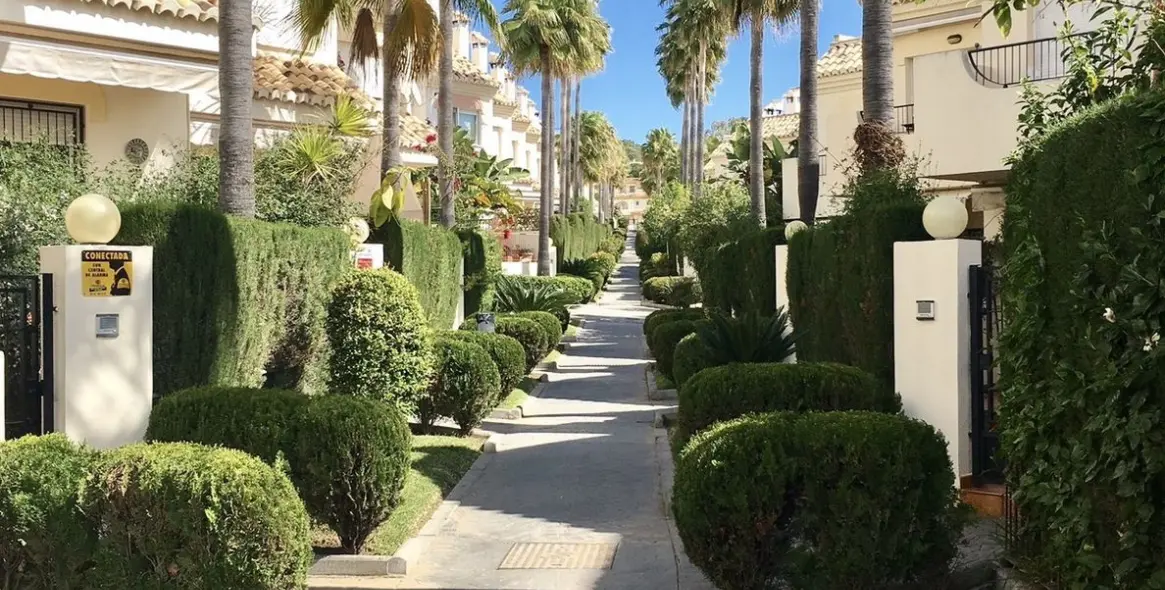 Short-term rent of townhouse in El Rosario 23