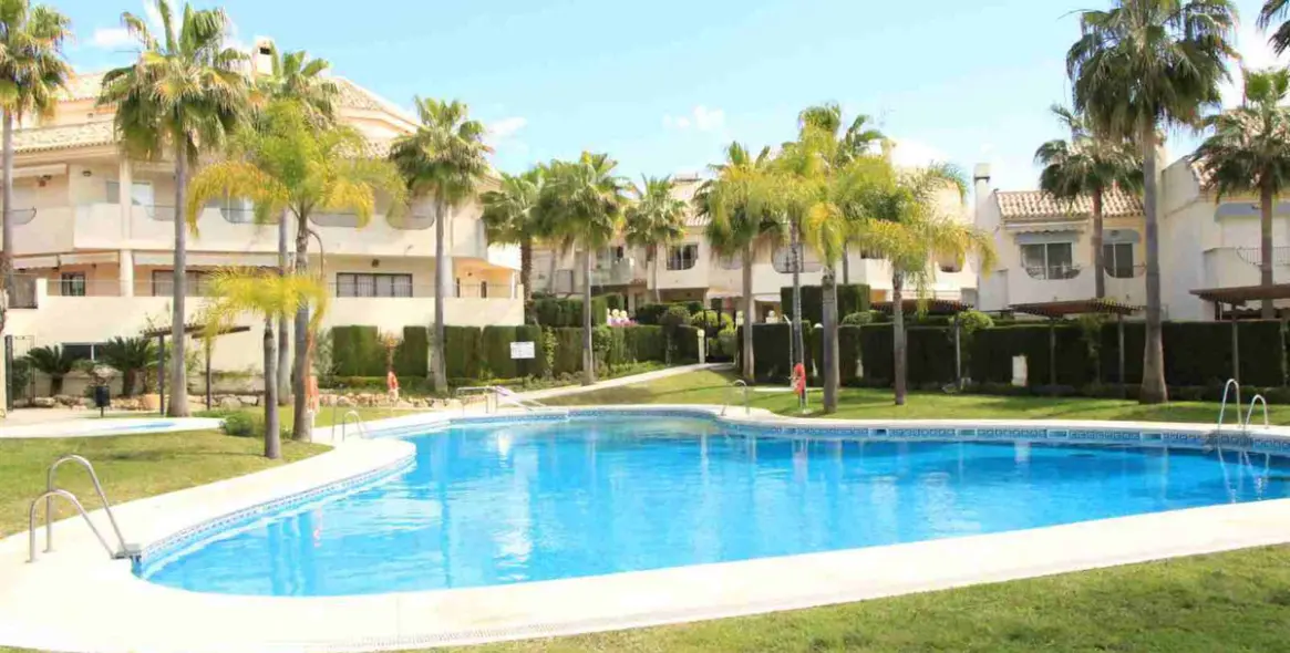 Short-term rent of townhouse in El Rosario 28
