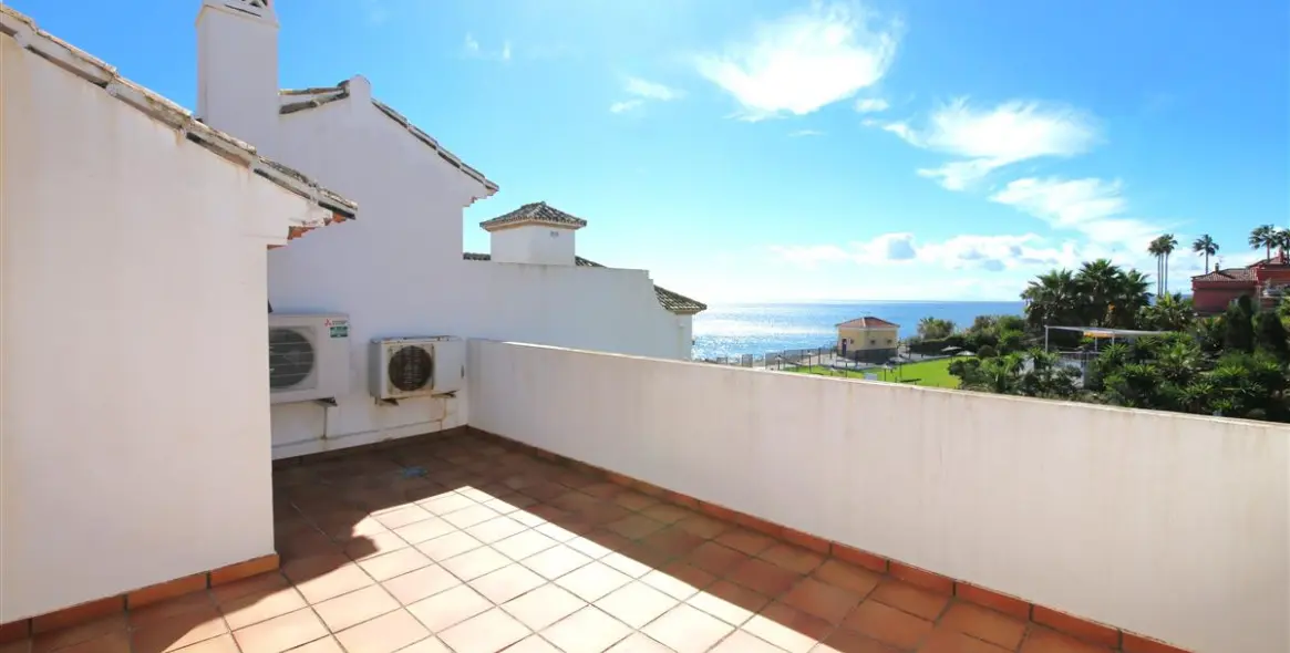Краткосрочная аренда дома на две семьи в Estepona 18